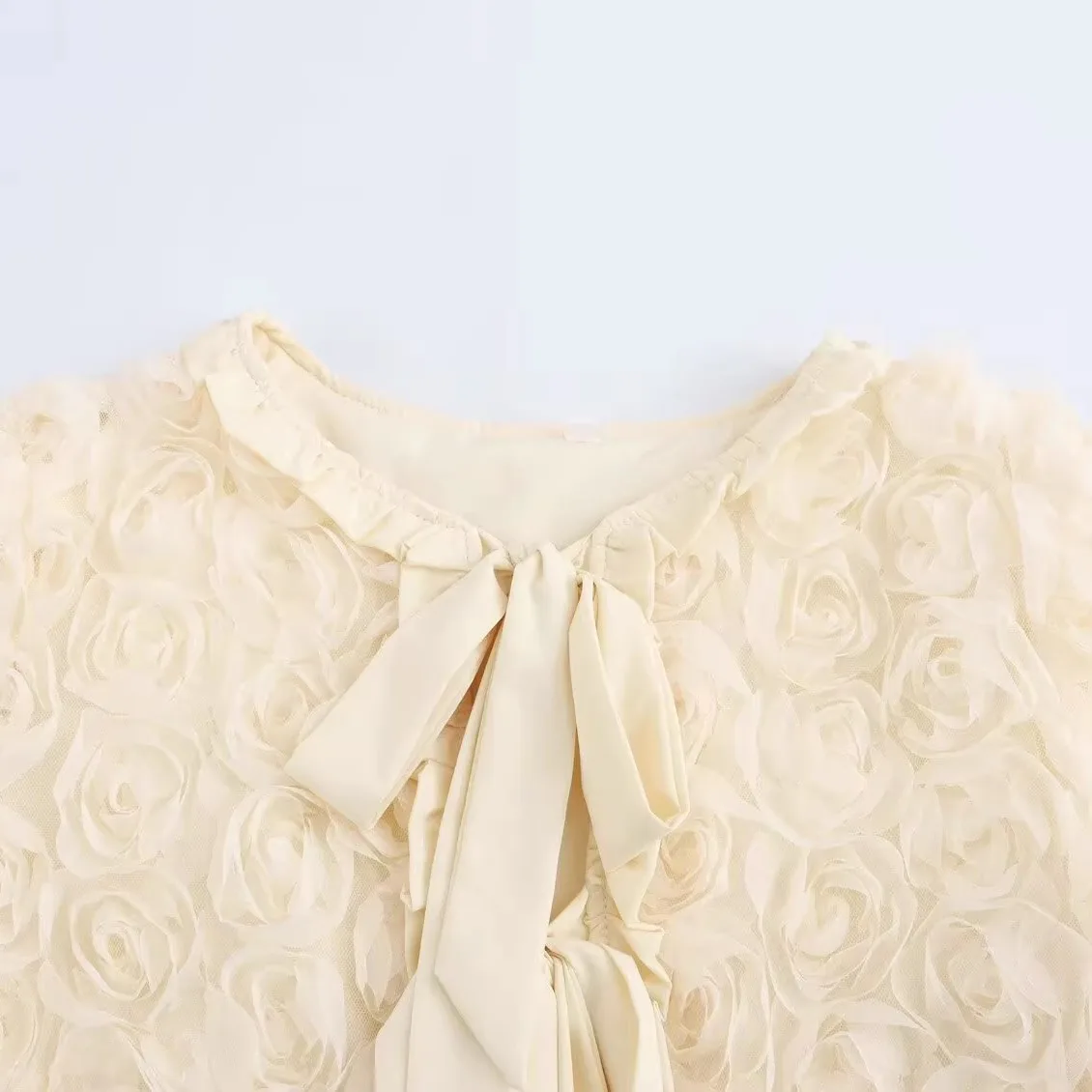 Autumn new women's clothing European and American style French fashion three-dimensional flower fungus edge French strap jacket - Image 2