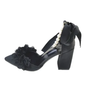 Elegant White Pointed Toe High Heels Hollow out Ladies Sandals Simple Pure Color Wedding Party Shoes Pearl Chain Flower Design