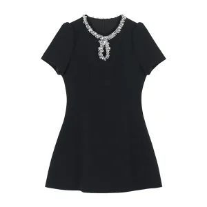 New fashionable, elegant, light luxury Hepburn style nail bead studded diamond Western style dress looks slim and black